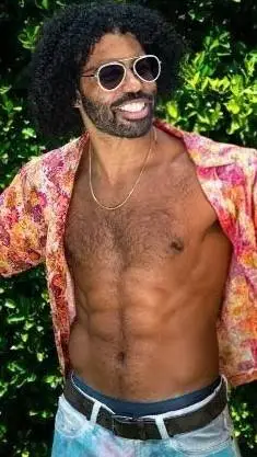 ai character: Daveed Diggs background