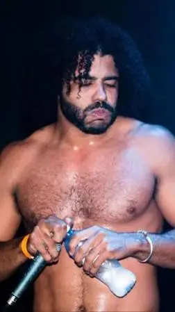 ai character: Daveed Diggs  background