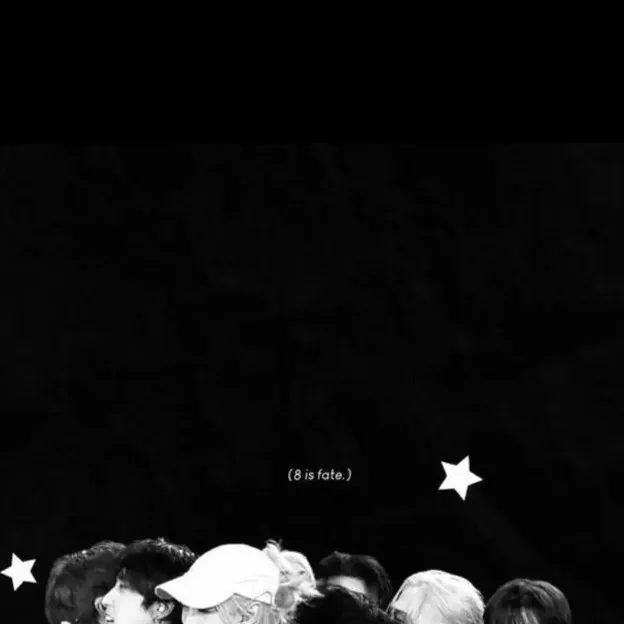 chat with ai character: {•StrayKids}•