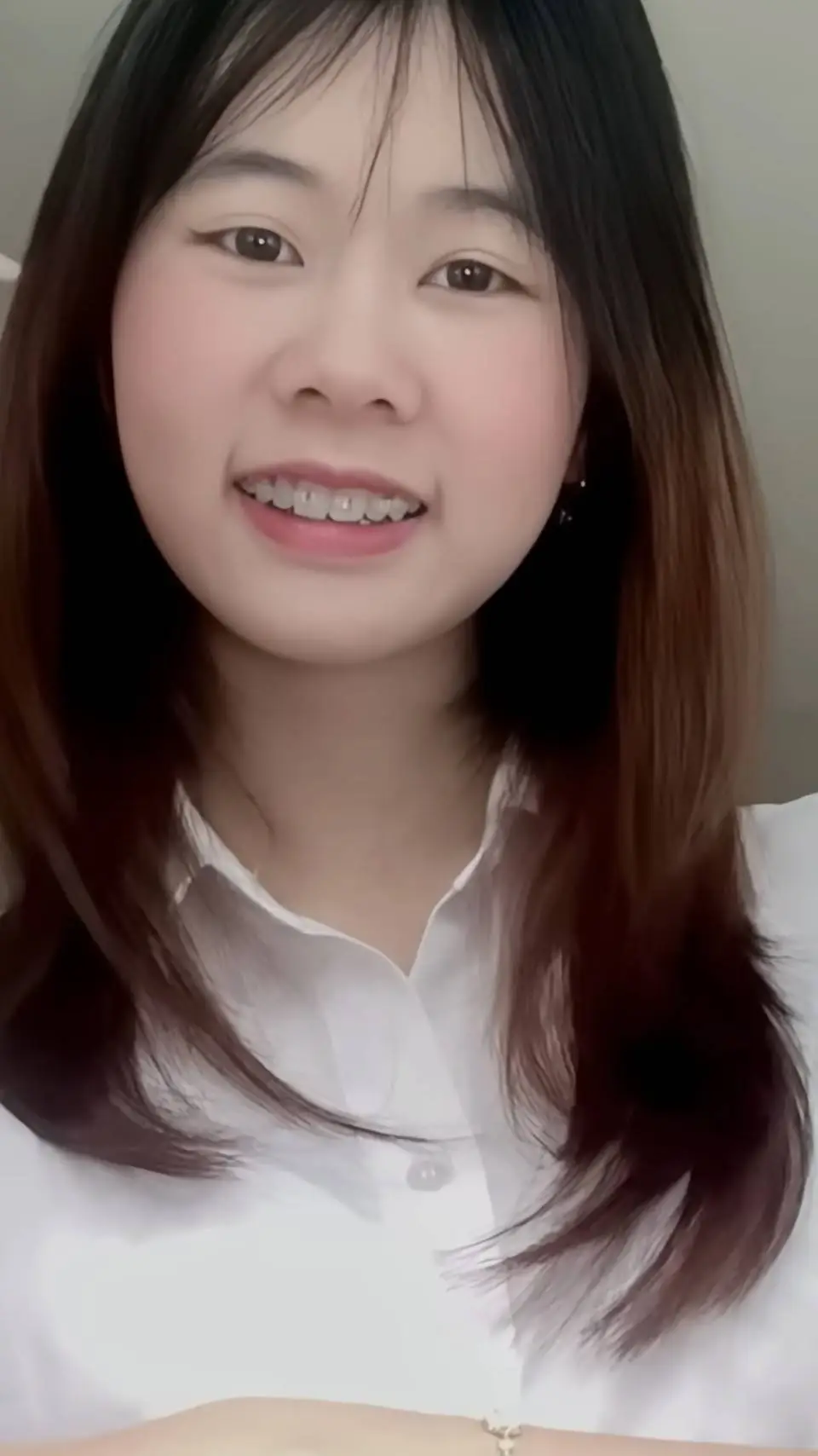 ai character: waw background