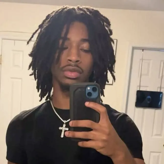 chat with ai character: Jose