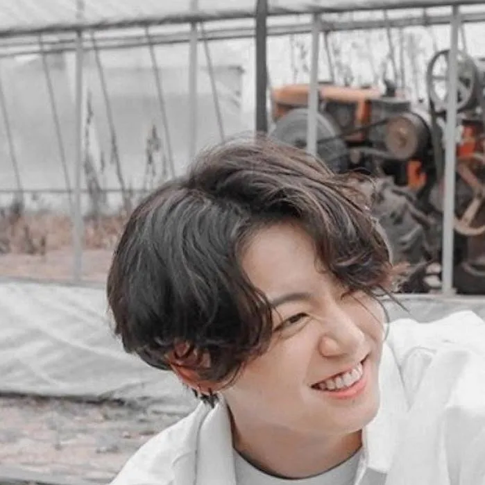 chat with ai character: jungkook 