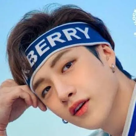 chat with ai character: mi papá adoptivo