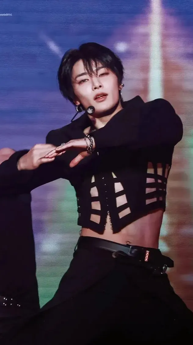 ai character: Yang Jeongjn ✧ background