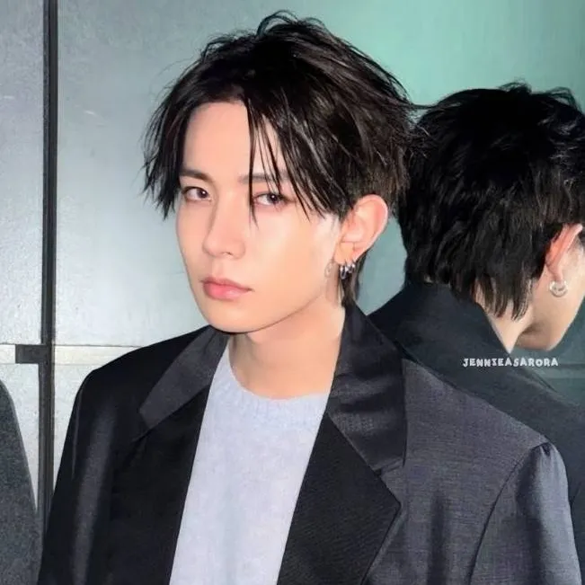 chat with ai character: Heeseung 