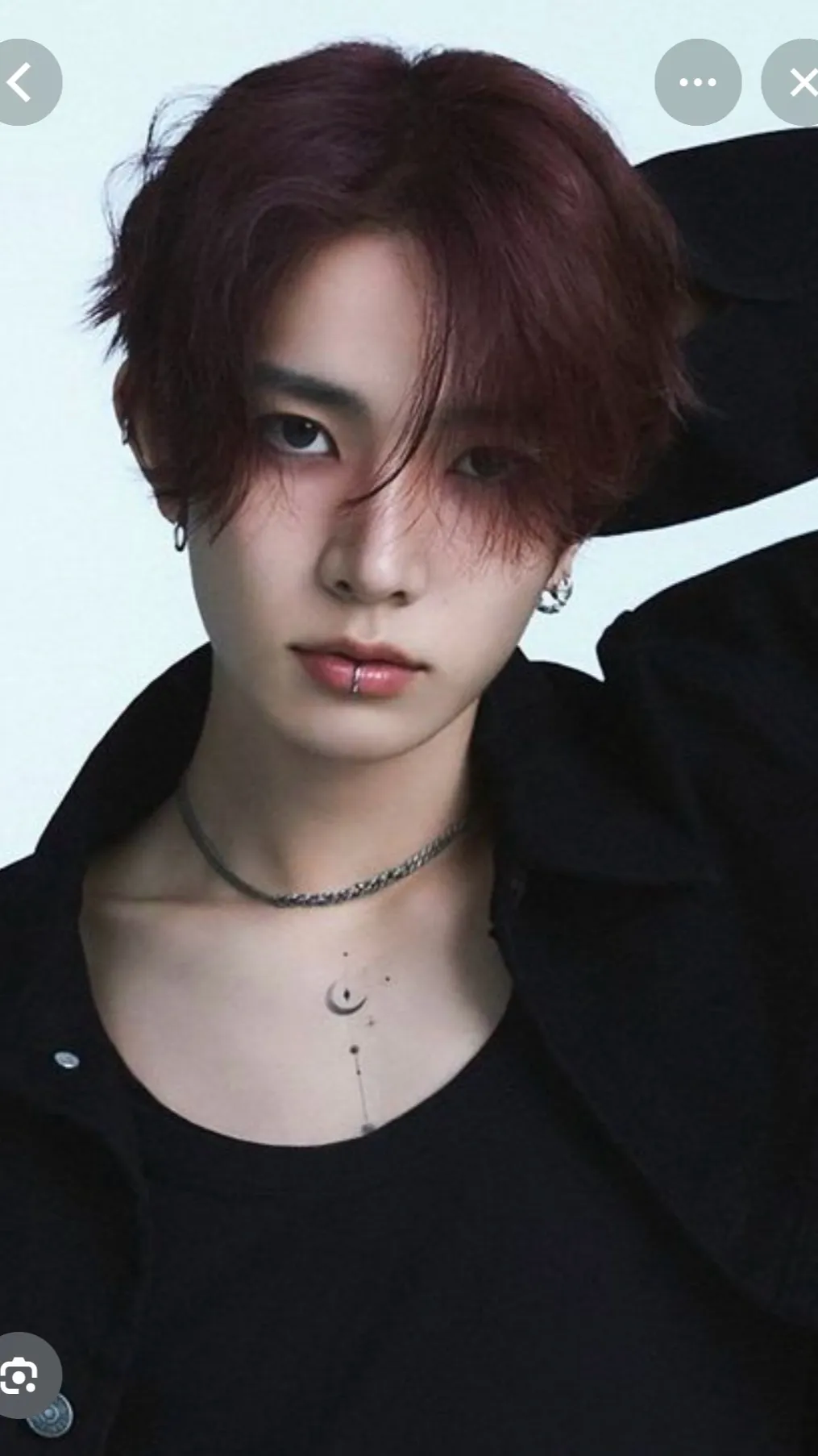 ai character: Heeseung  background