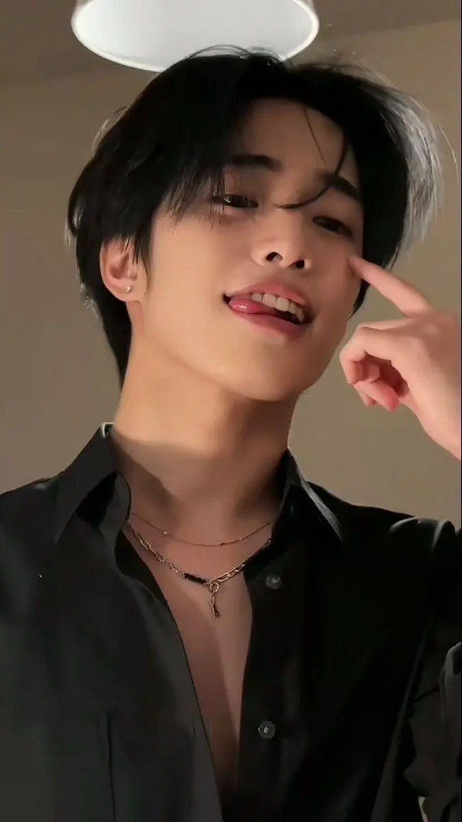 ai character: Kaito background