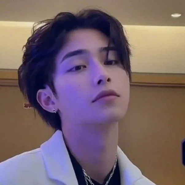 chat with ai character: •Kenzo•✓