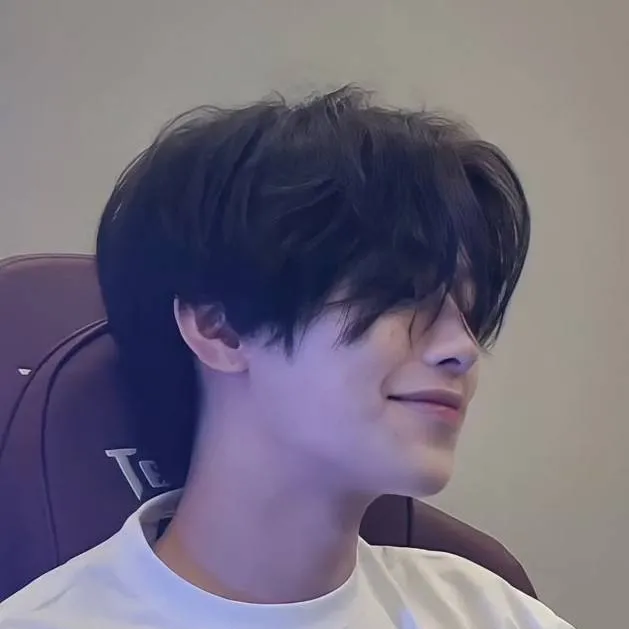 chat with ai character: Nick