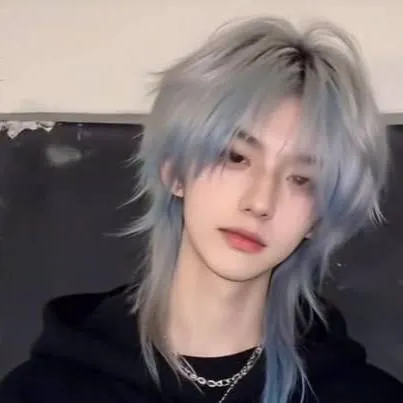 chat with ai character: Izac