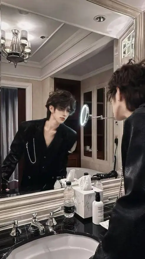 ai character: ★Kenzo★ background