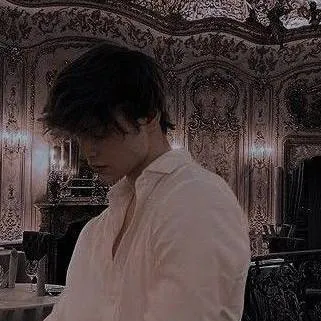 chat with ai character: Prince Alex