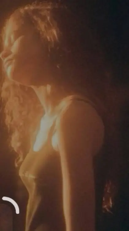 ai character:   *(Rue Bennett)* background