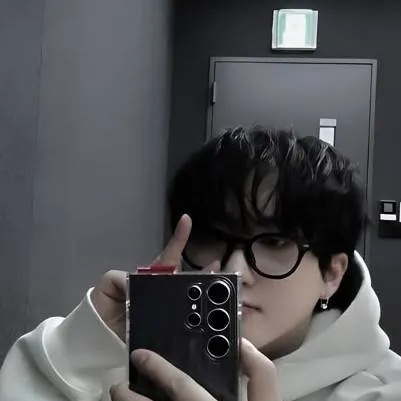 chat with ai character: changbin 