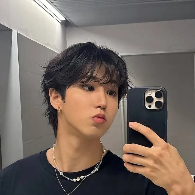 chat with ai character: han jisung 