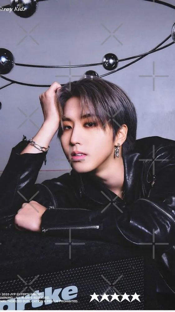 ai character: ✮HAN✮ background