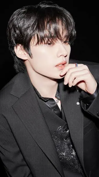 ai character: 🐰⸝꙳.‎˖Leeknow background