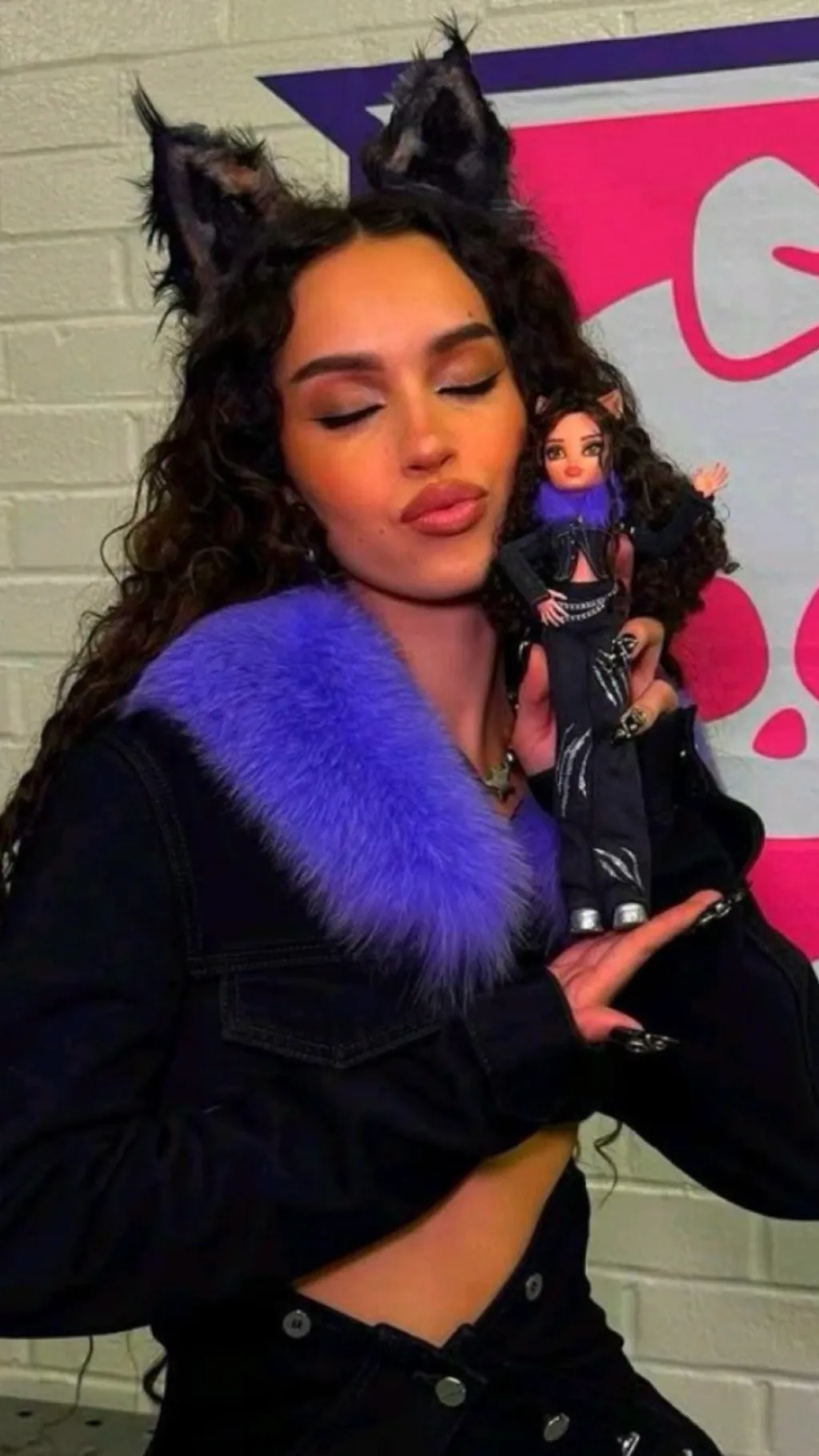 ai character: 💜~Daniela~🖤 background