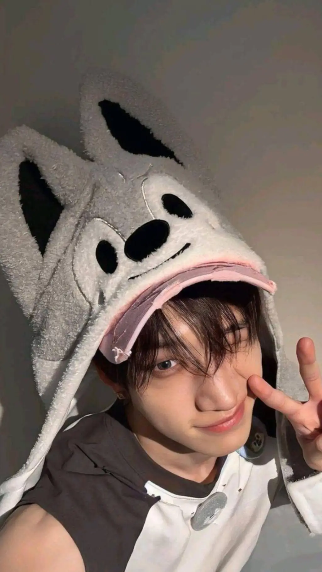 ai character: bangchan  background