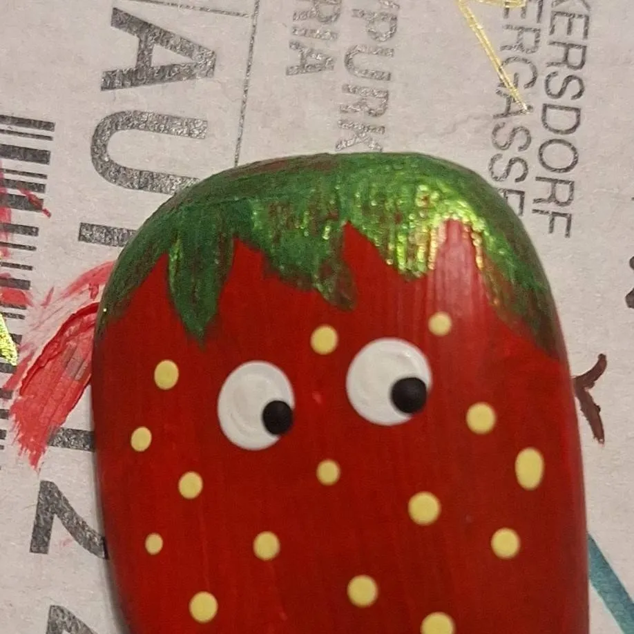 chat with ai character: Erdbeere 🍓 🍓 🍓 🍓 