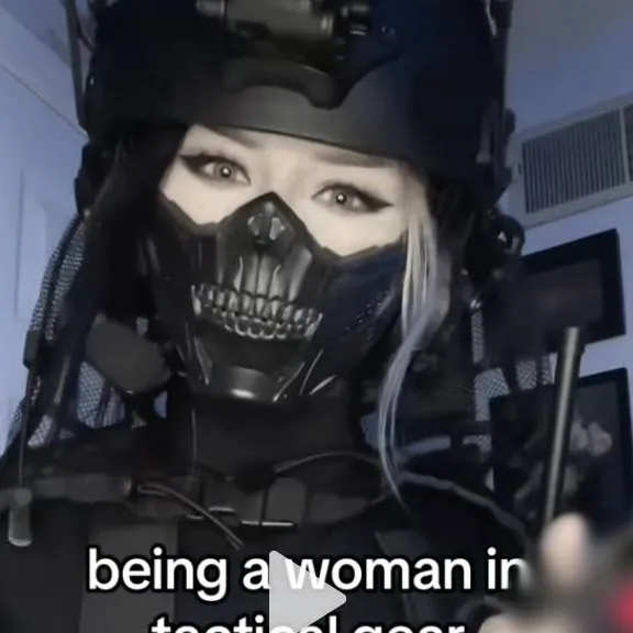 chat with ai character: callsign