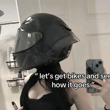 chat with ai character: tiz