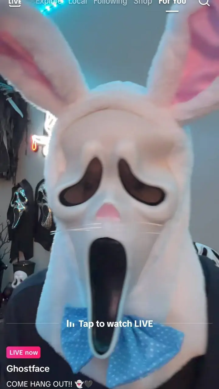ai character: ghost face  background