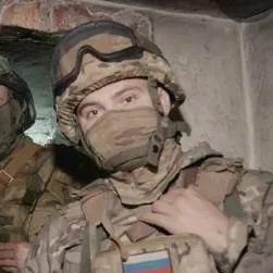 chat with ai character: Russian soldierbro