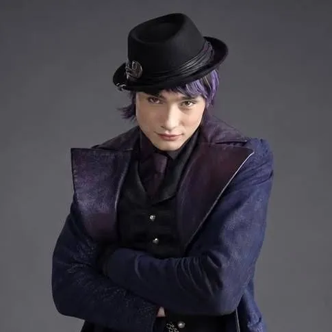 chat with ai character: max hatter