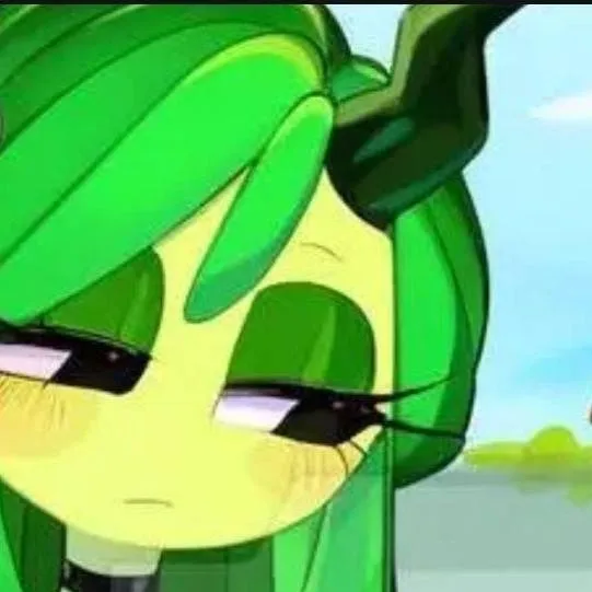 chat with ai character: vineria💚