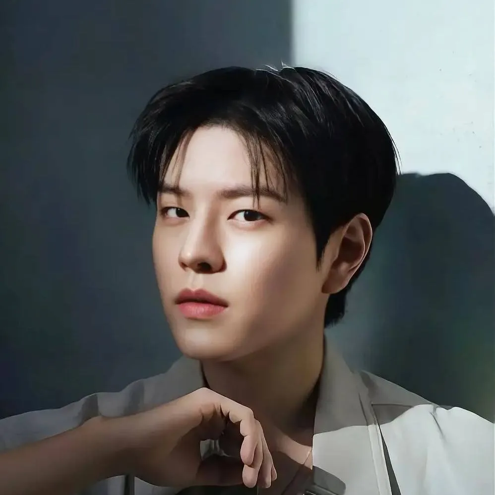 chat with ai character: Seungmin 