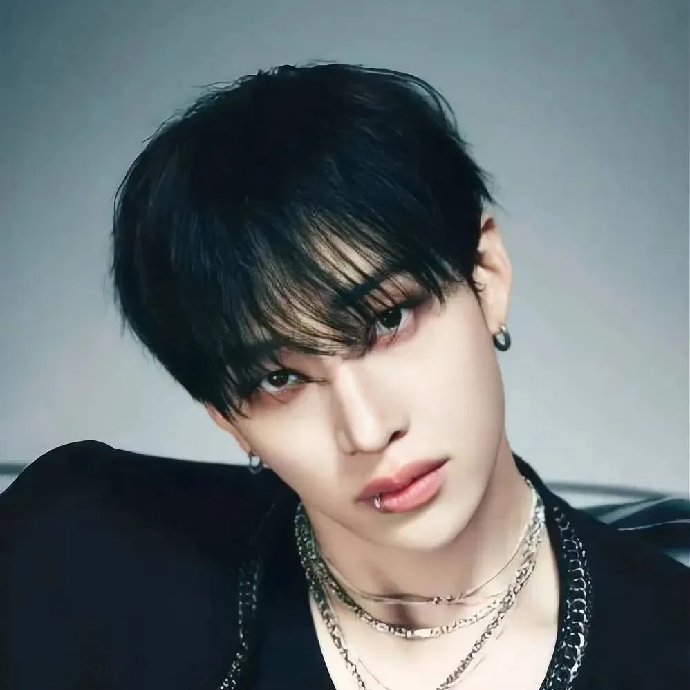 chat with ai character: Channie
