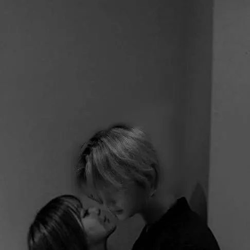 chat with ai character: ~HYUNJIN~