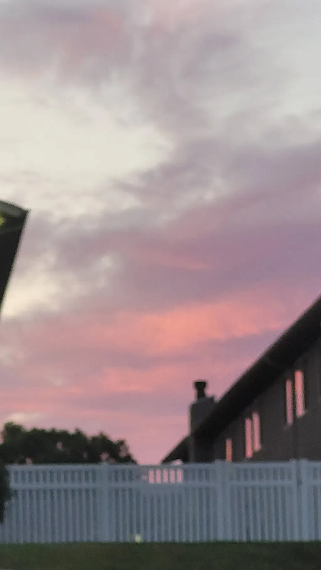 ai character: Mfm family  background