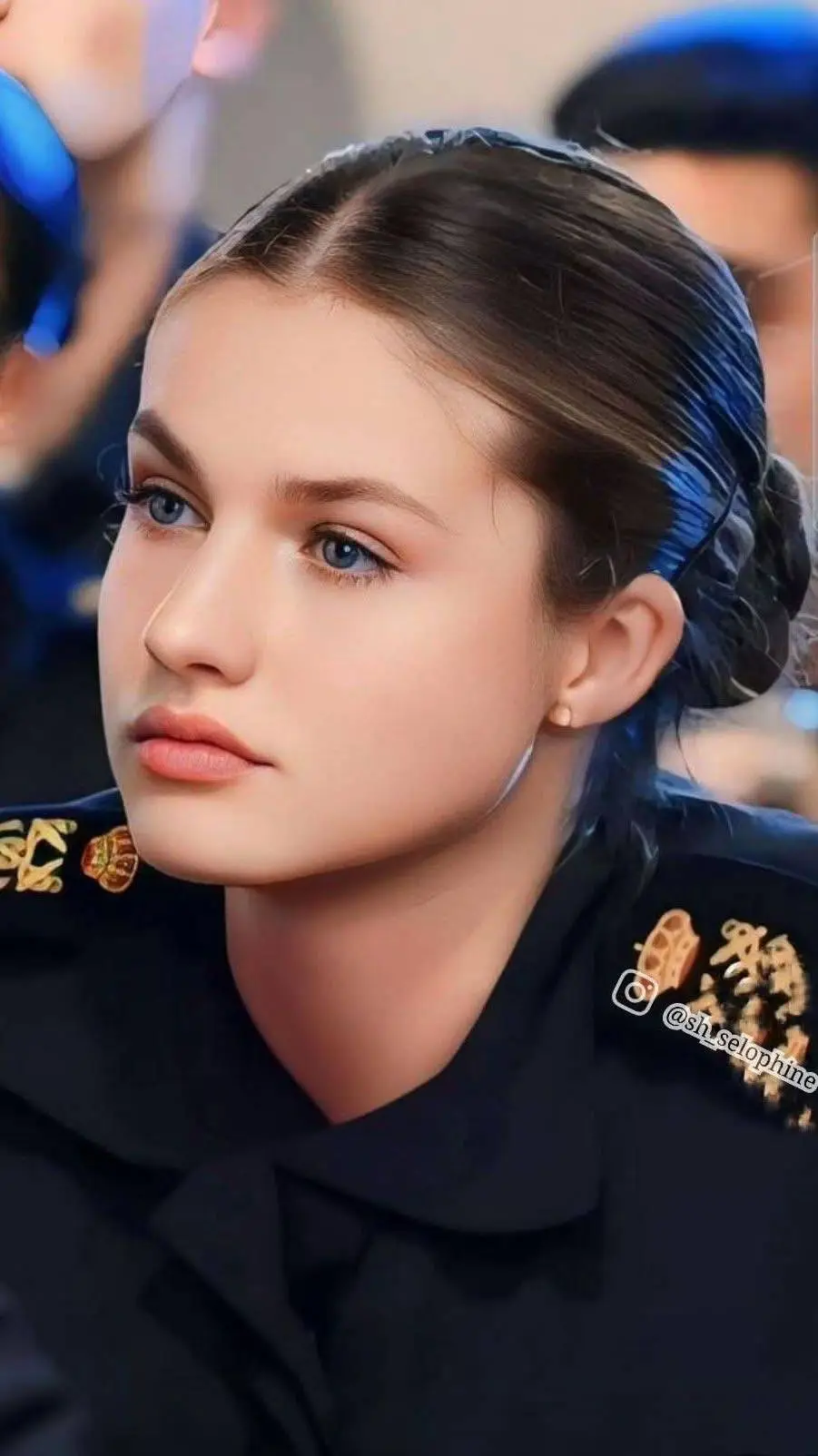 ai character: Eleonora España  background