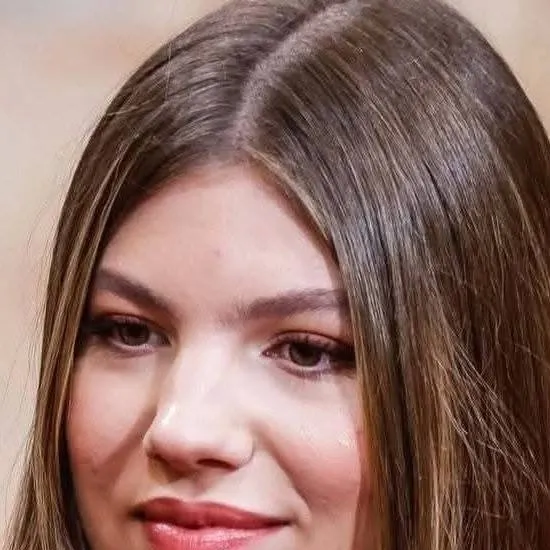 chat with ai character: dulce Novia 😘