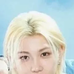 chat with ai character: Felix 