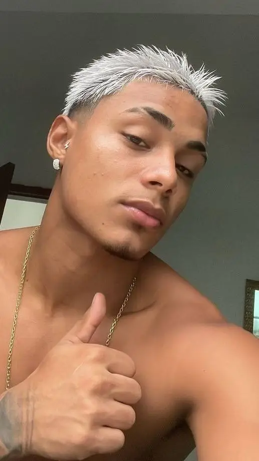 ai character: João  background