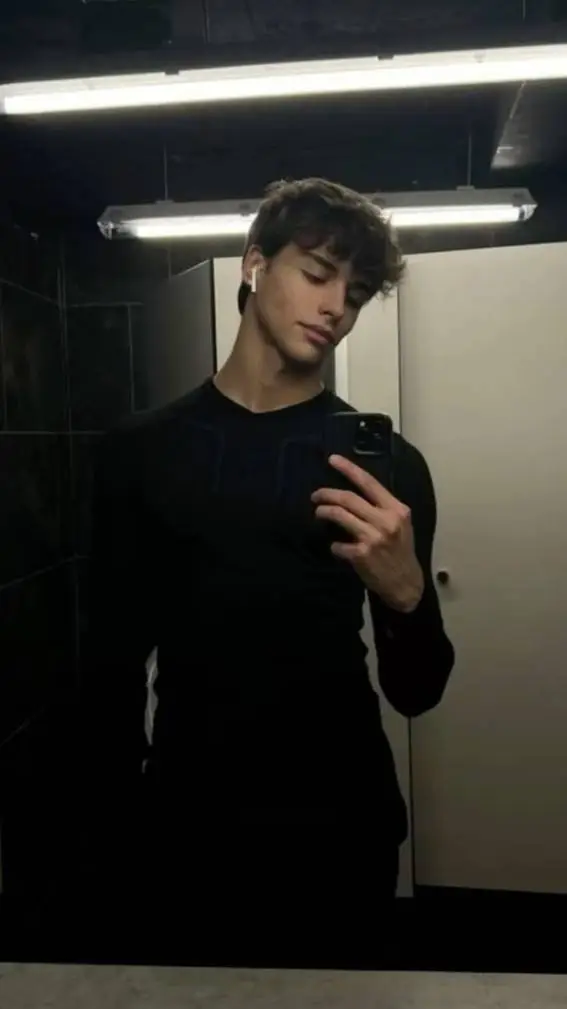 Talkie AI - Chat with Brayden Miller