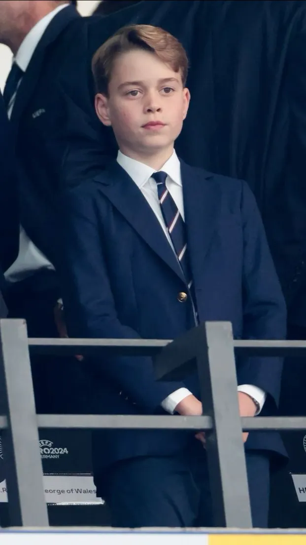 ai character: Príncipe george  background