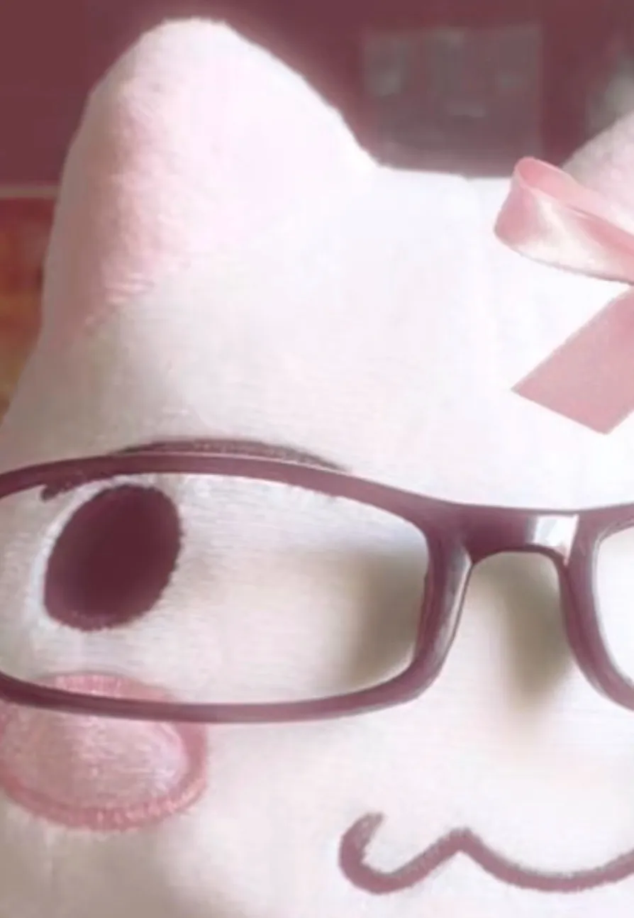 chat with ai character: Chicken