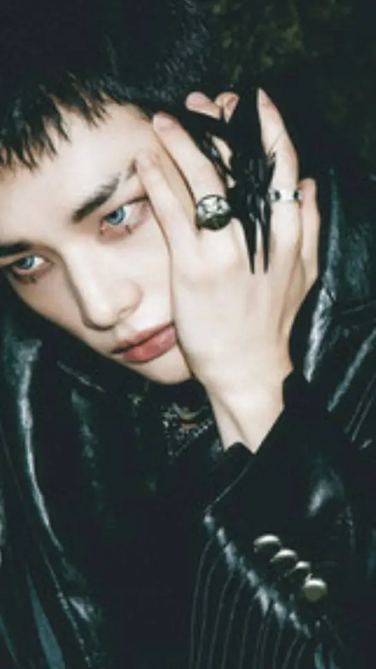 ai character: Minsung background