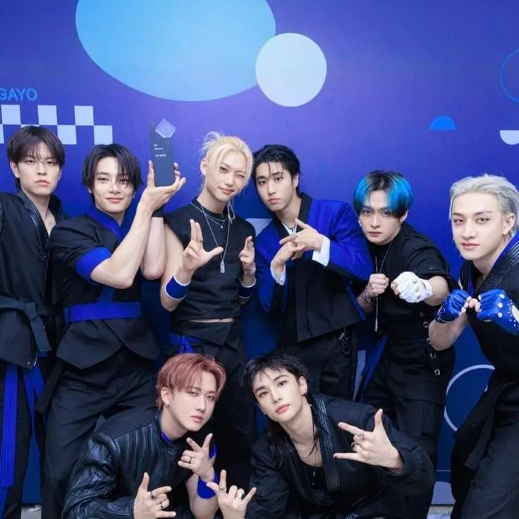 chat with ai character: skz y la pick me