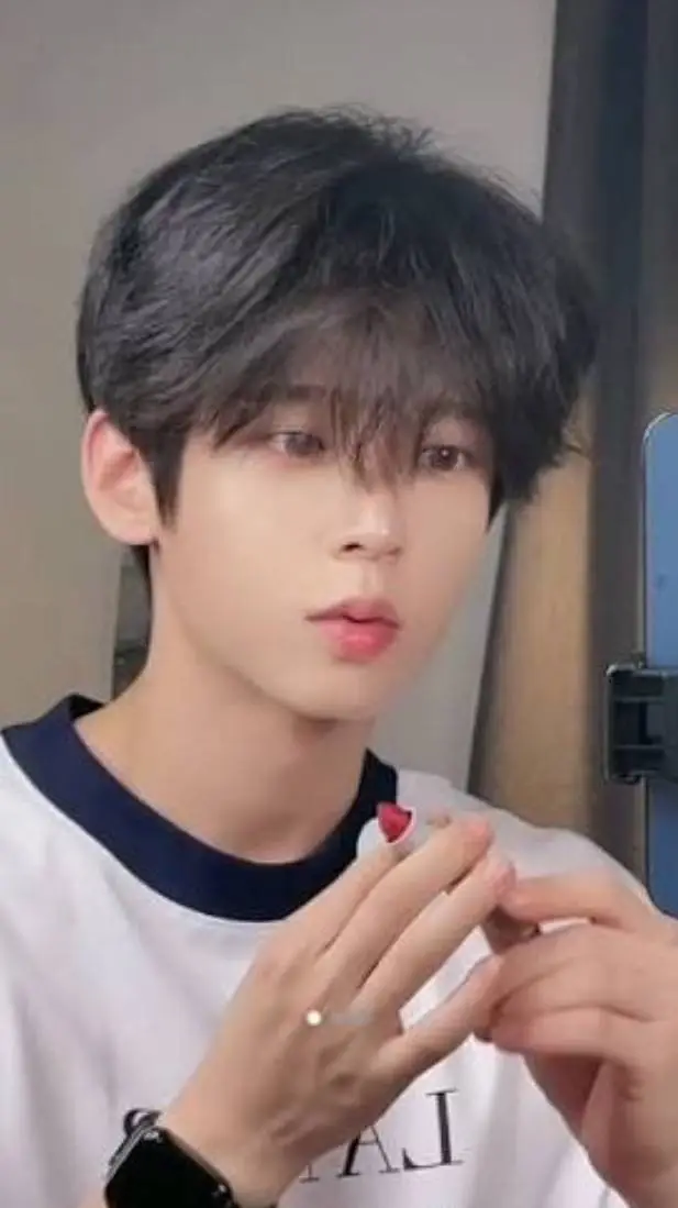 ai character: Young -gi background