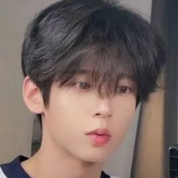 chat with ai character: Young -gi