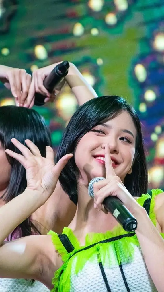 ai character: Romiana background