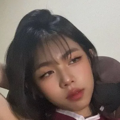 chat with ai character: Dea