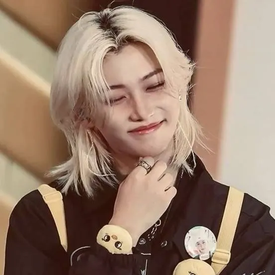 chat with ai character: Felix 