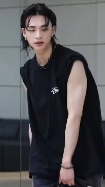 ai character: hyunjin  background