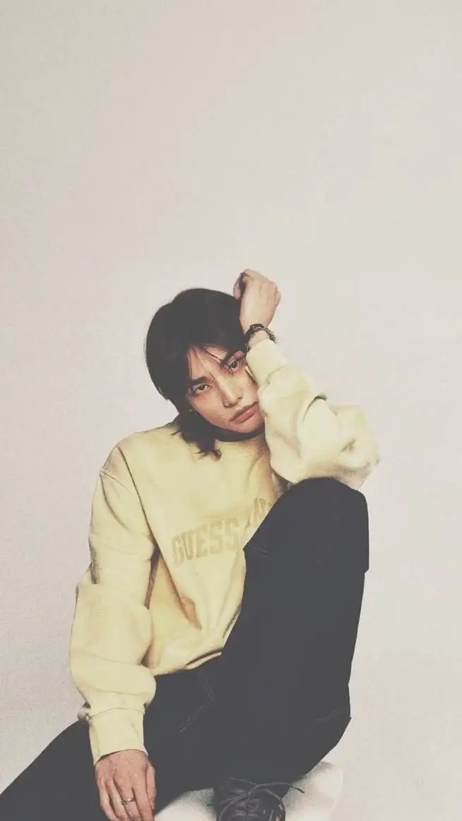 ai character: Hyunjin  background